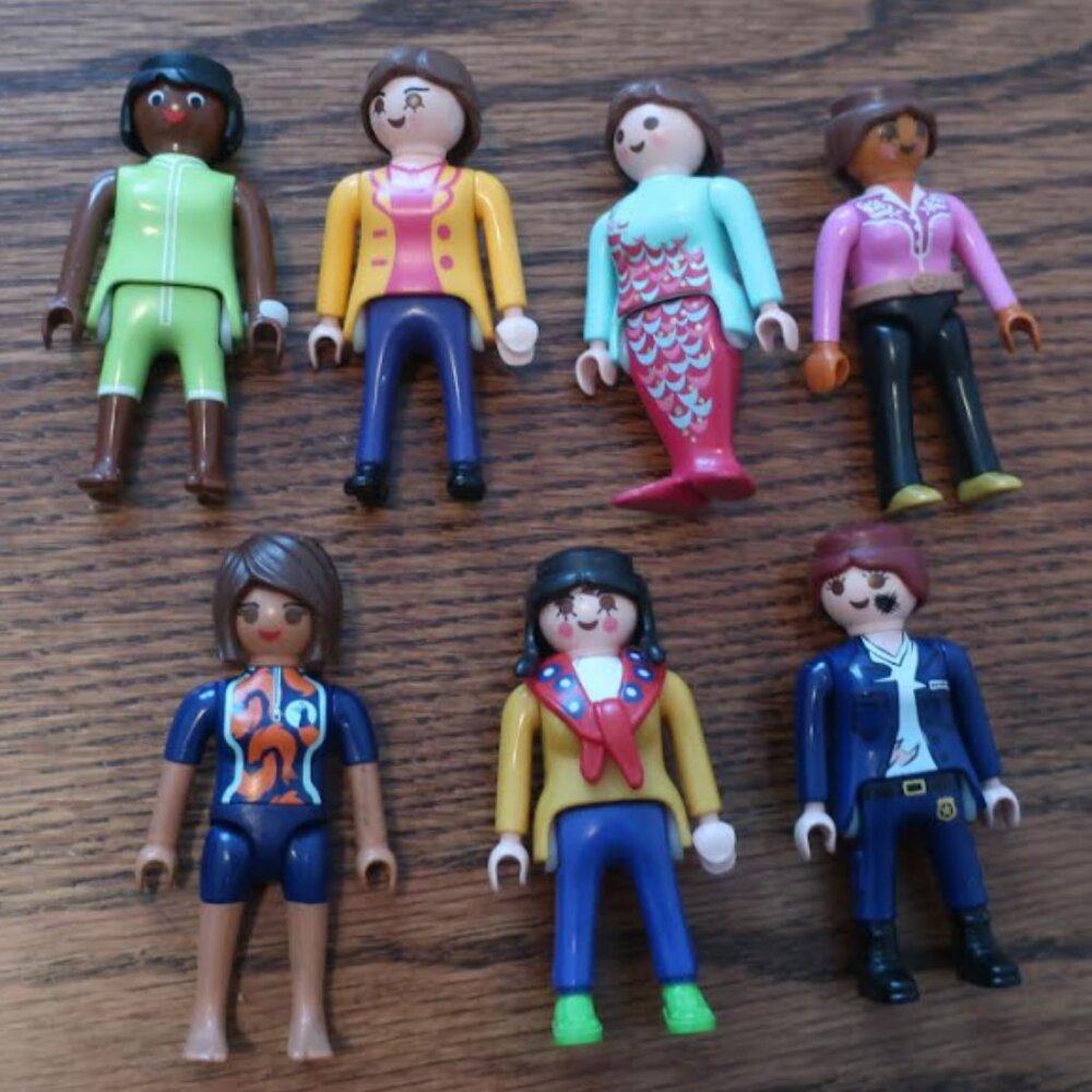 7 pcs Female Playmobile Figures